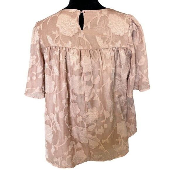 Women Blouse Deep Rose Floral Applique Flouncy Sleeve Button Back Neck Sz Small - Picture 8 of 16